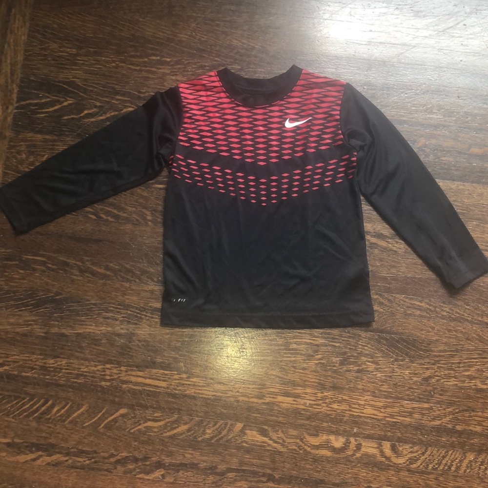 Boys Nike dry fit shirt